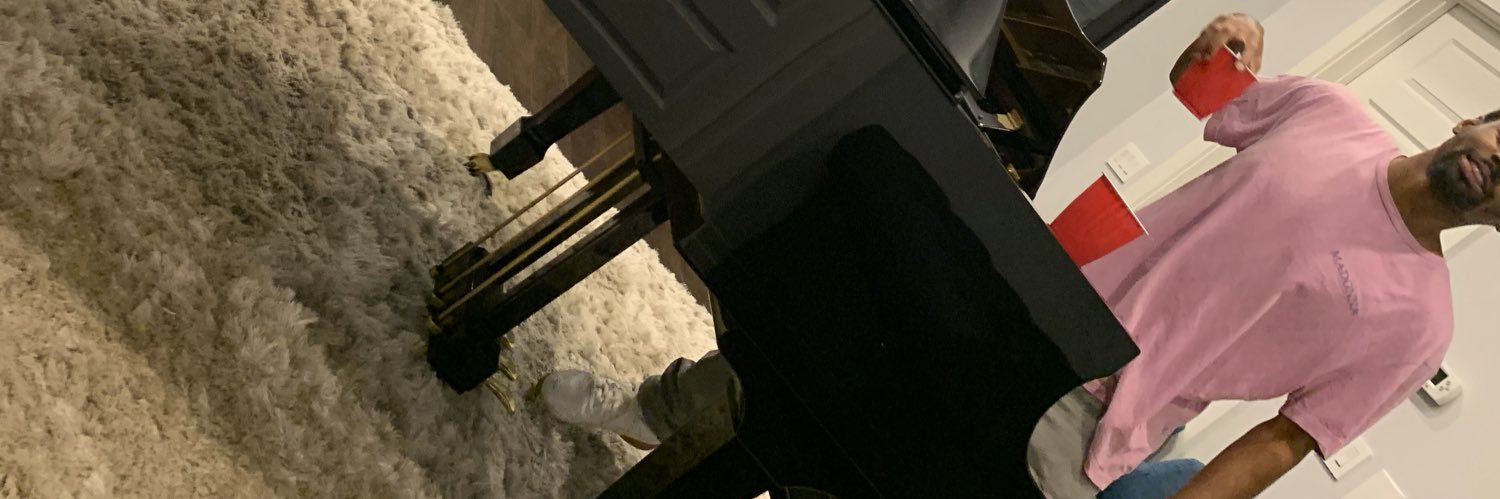 Reeewoood's profile banner image
