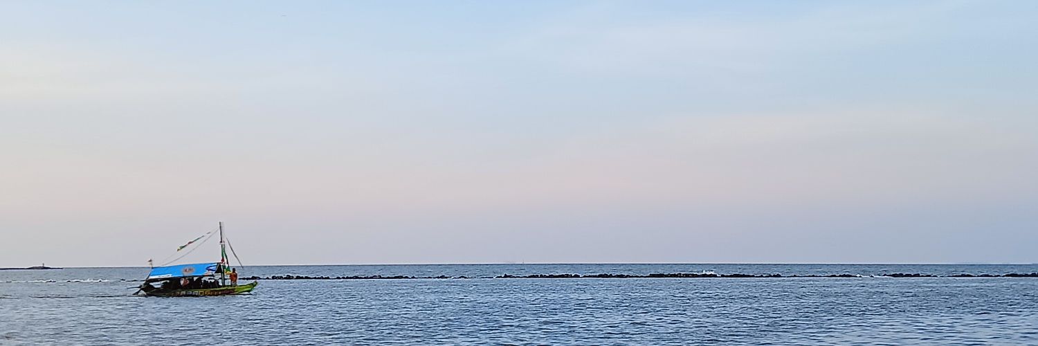 F banner