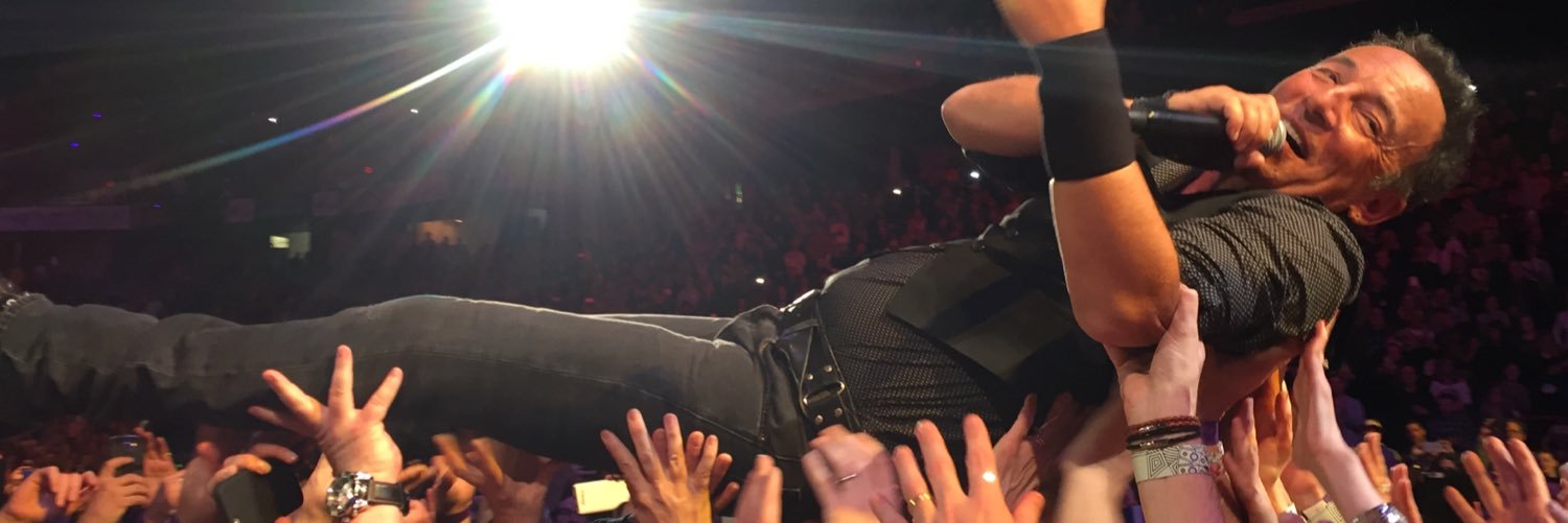 Valmy Auto Court banner