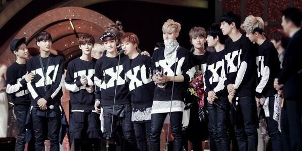 xiuminkung's profile banner image