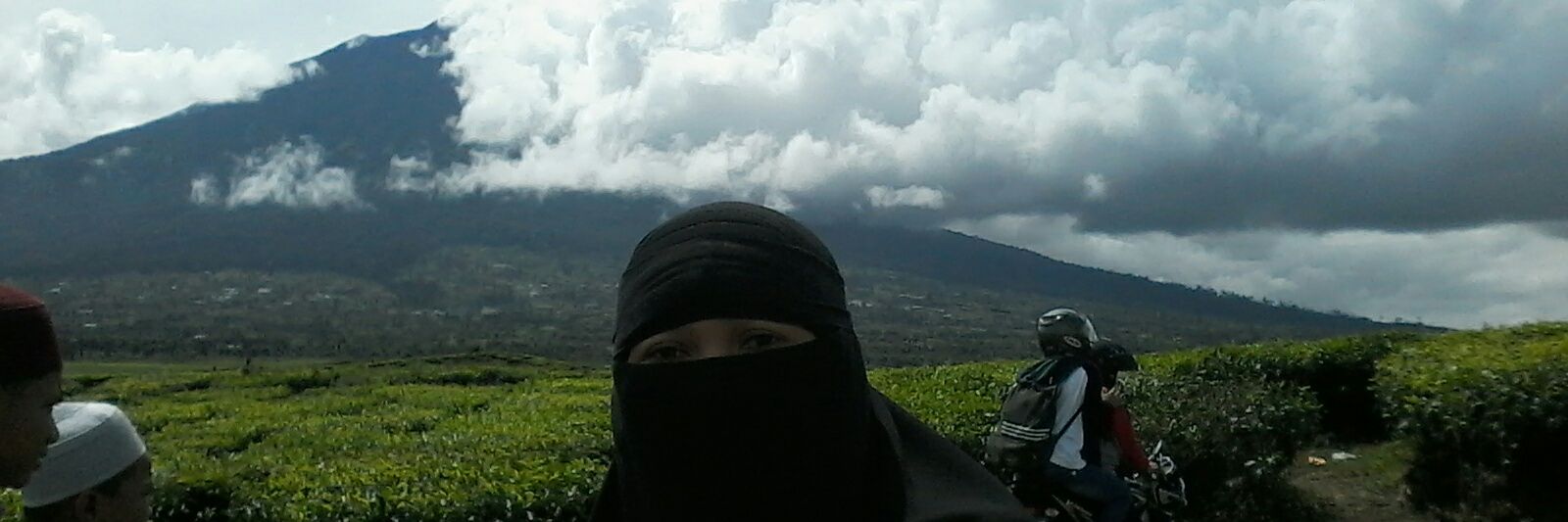 umminafisa's profile banner image