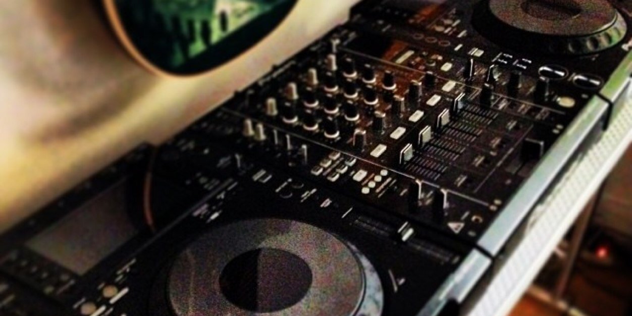 Zorro DJ Wagger banner