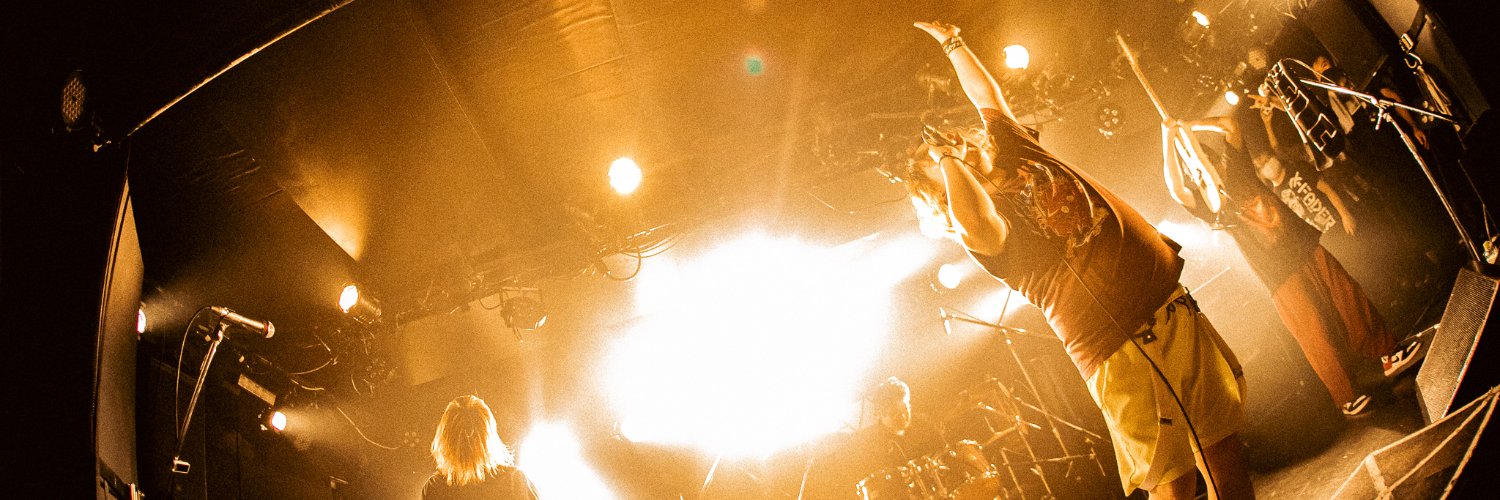 82410928's profile banner image