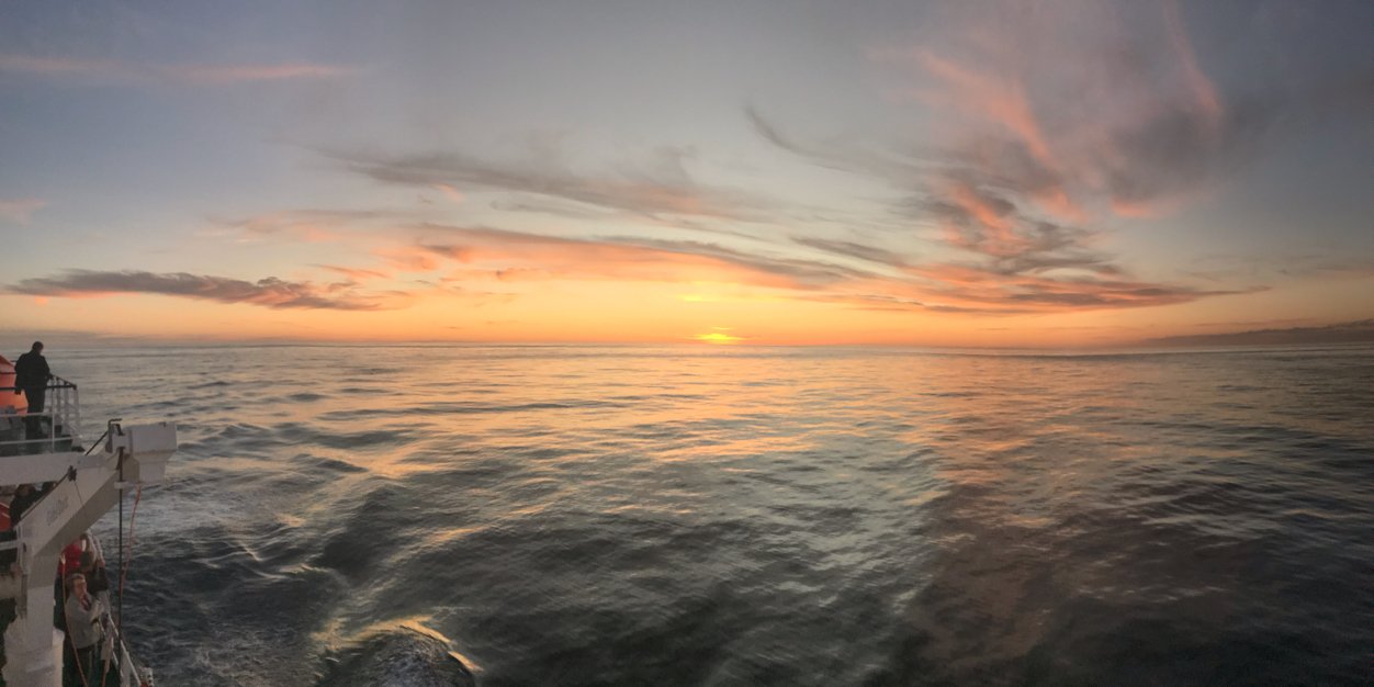 光に勝利あれ！ banner