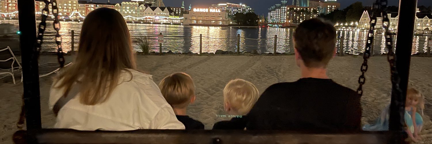 JulieMazs's profile banner image