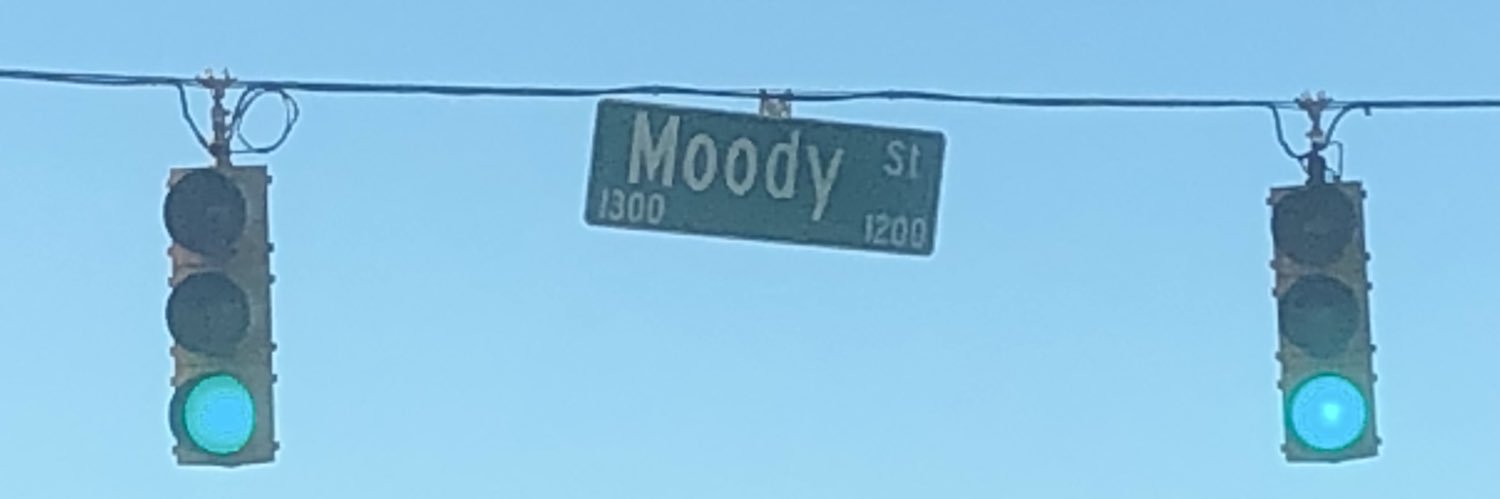 moody baby 🍓 banner