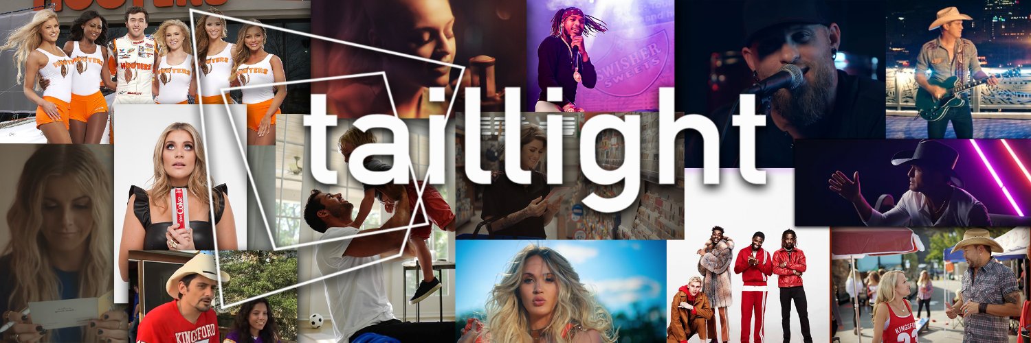 Taillight banner