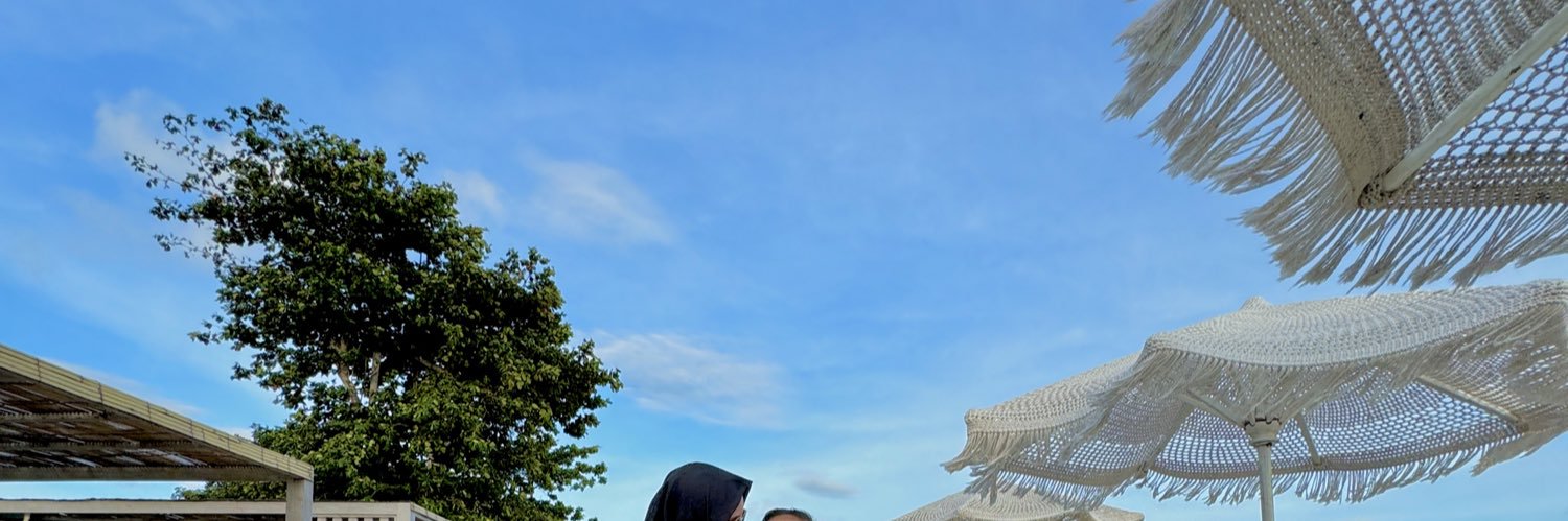 devianasaffara's profile banner image