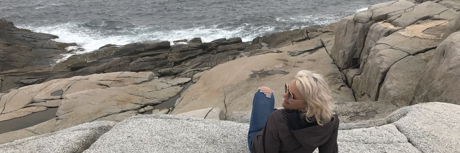 melmeow's profile banner image