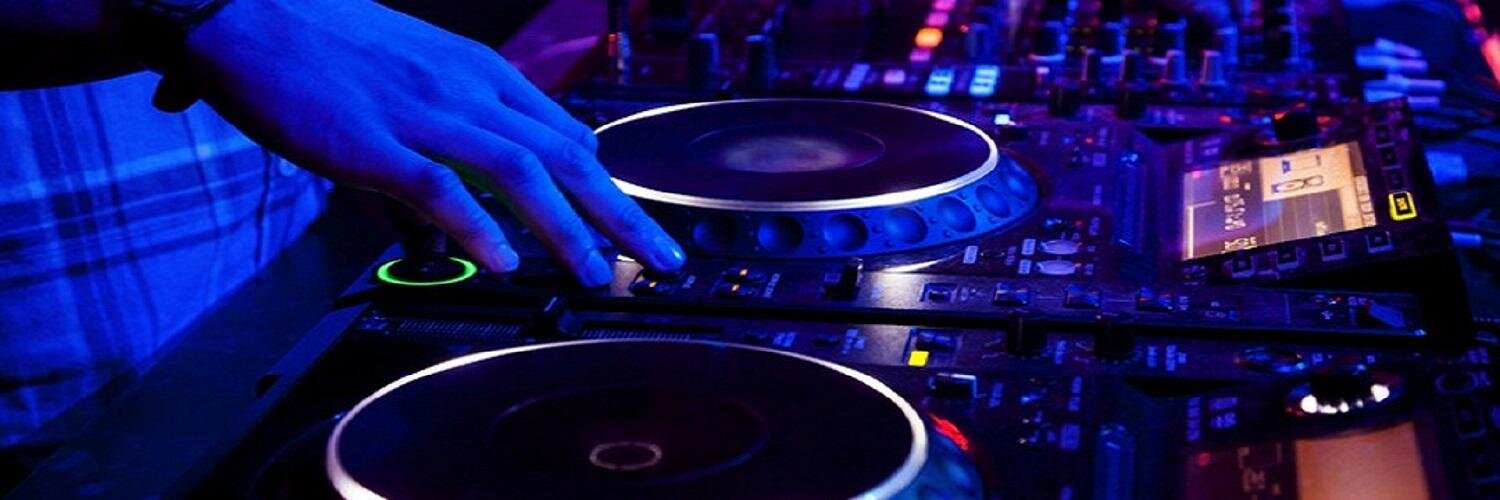 DJ Daniela Royal banner