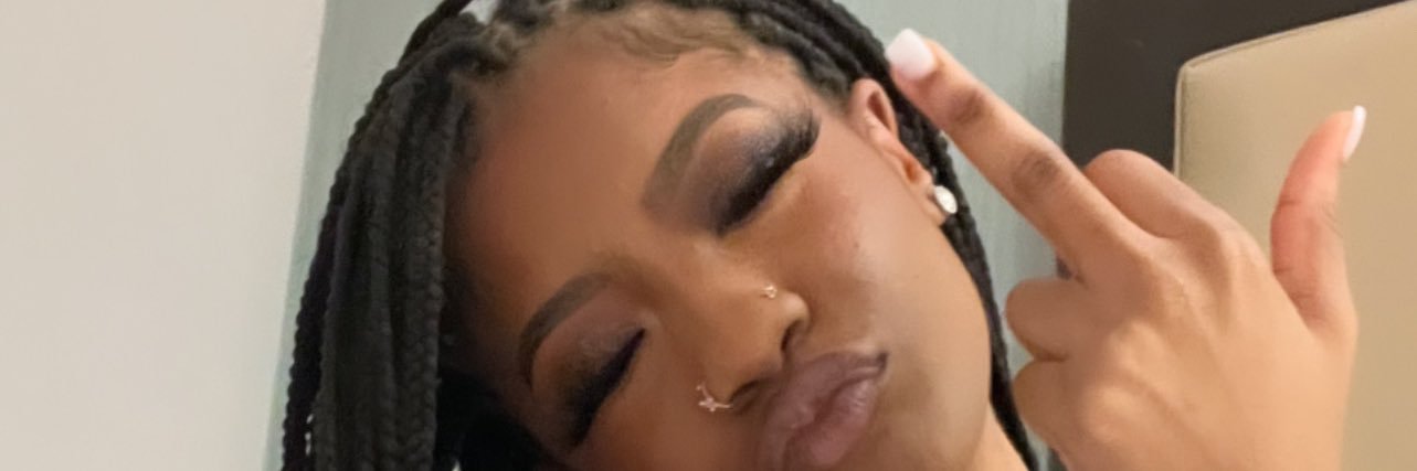 prettyasdez's profile banner image