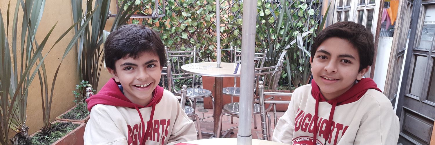 Mónica Naar🦋 banner