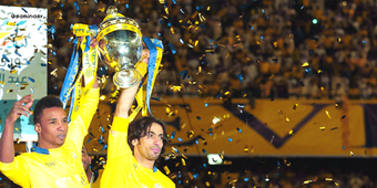 1om2r's profile banner image