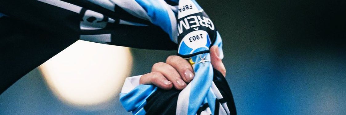 Rê 🇪🇪 (o 22 da minha @ é meu aniversário) banner
