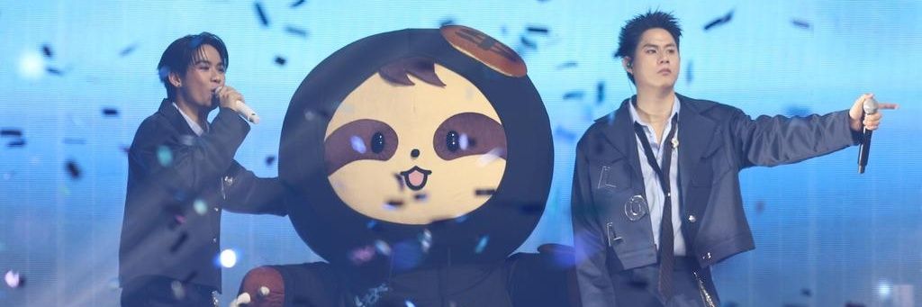 danlovesj's profile banner image