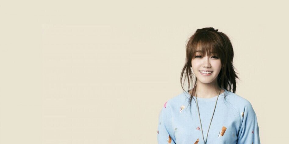 eyunjij's profile banner image
