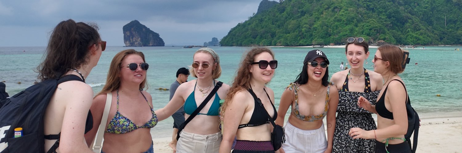 steph_nyd's profile banner image