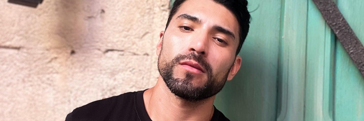 No eres tú, soy Gio. banner