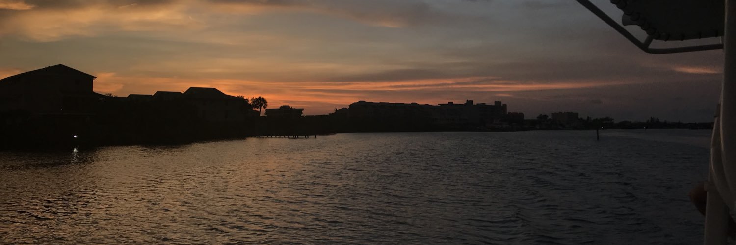 vickyweekleyy's profile banner image