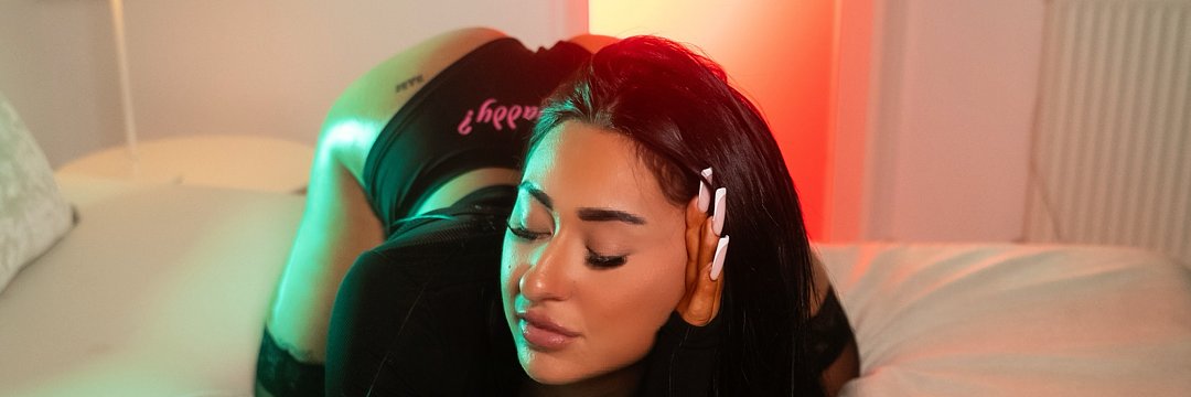draganacurves's profile banner image