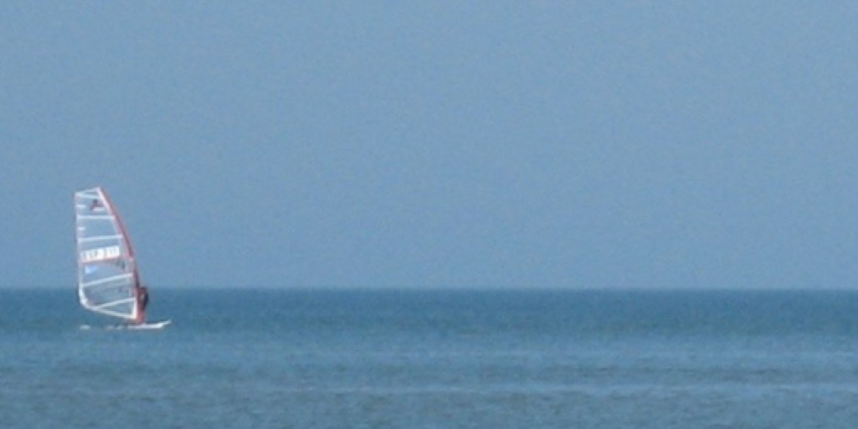 Luis León banner