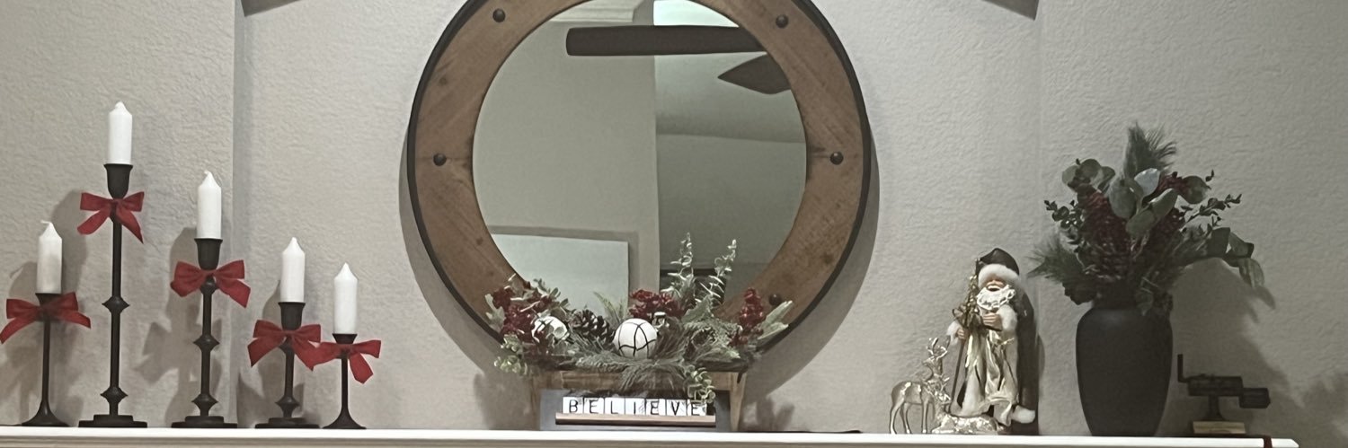 nanahulbert's profile banner image