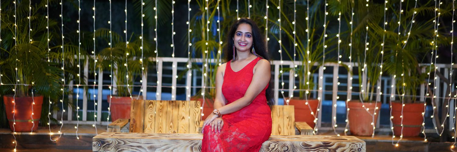 sayeshasuri's profile banner image