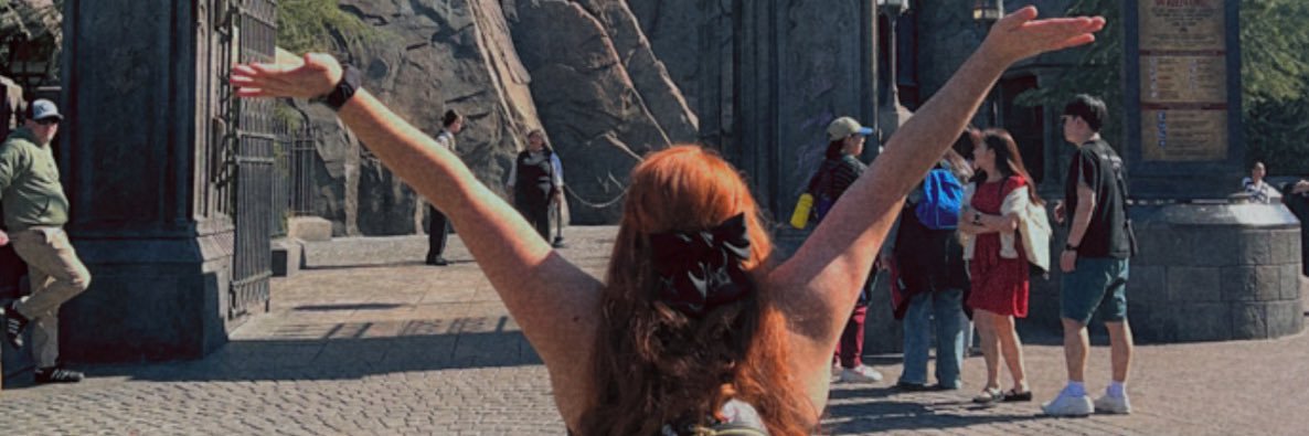 danielletito_'s profile banner image