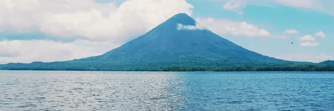 AngieIgles's profile banner image