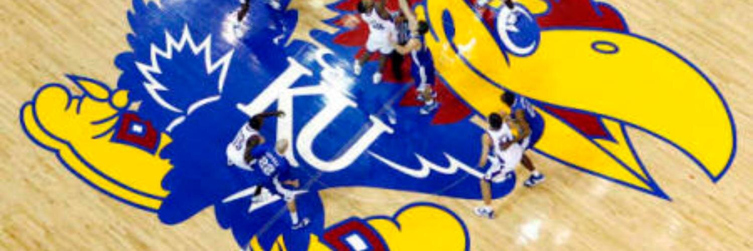 yearoutr's profile banner image
