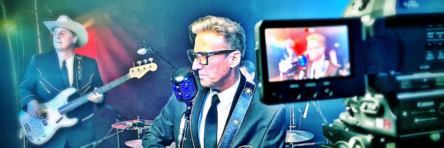 buzzcampbell's profile banner image