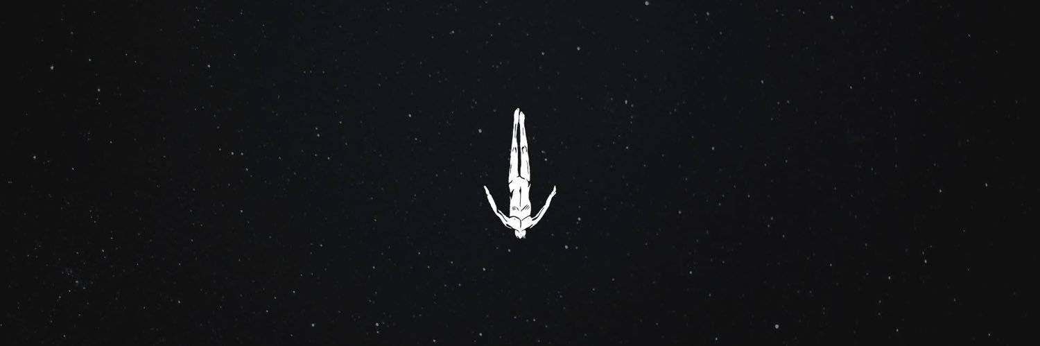 evianoo's profile banner image