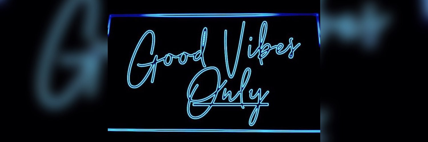 IAmTiinnaaa's profile banner image