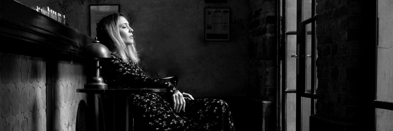 Stefanie de Roux banner