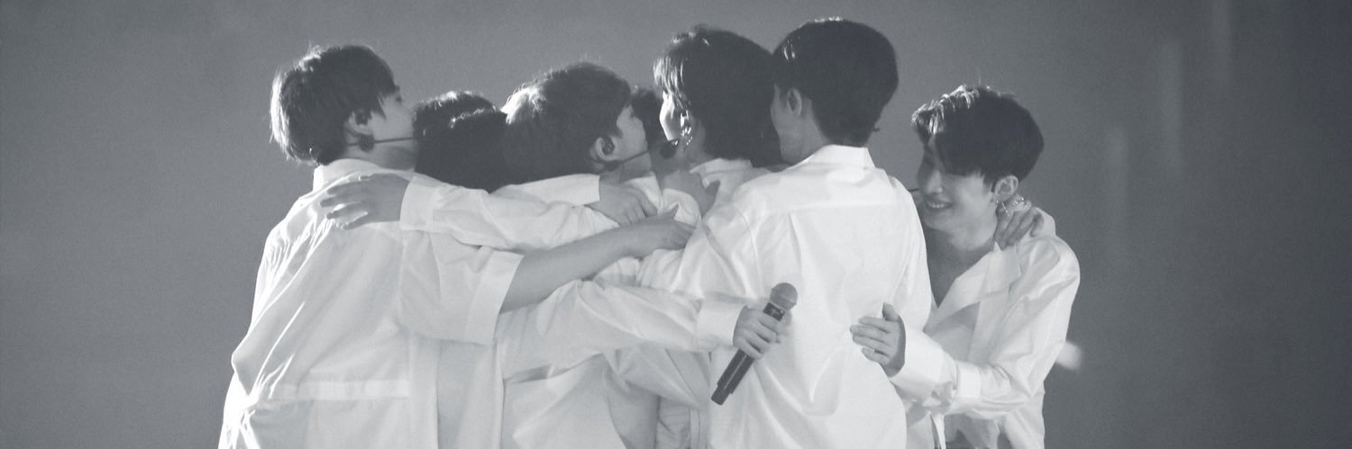 ᴡʜɪᴛɴᴇʏ🧡💙 banner
