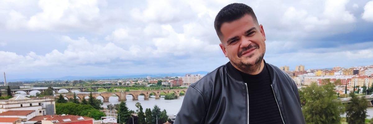 litonice's profile banner image