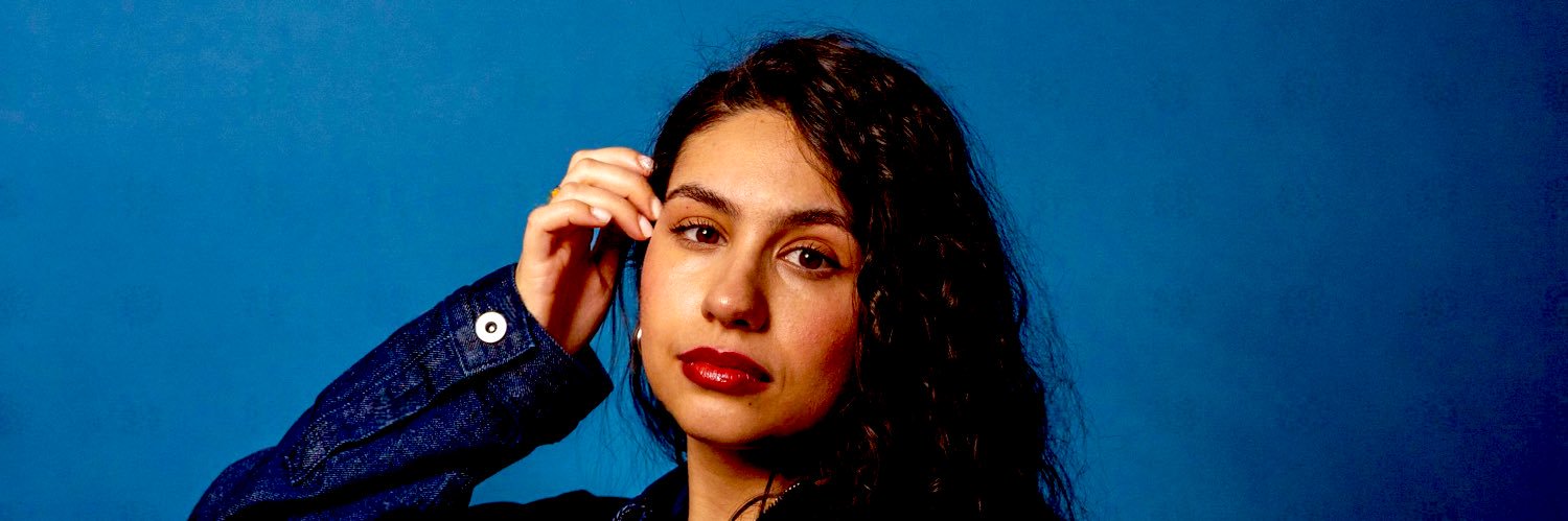 Kiwi † 𓅓⁸ banner