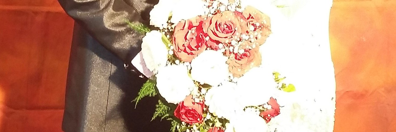 Srinurdewati's profile banner image