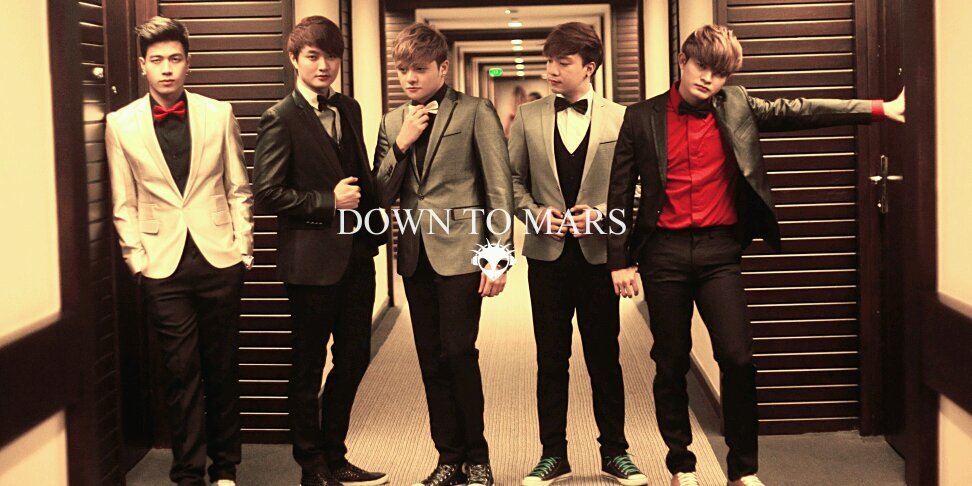 WeAreDownToMars's profile banner image