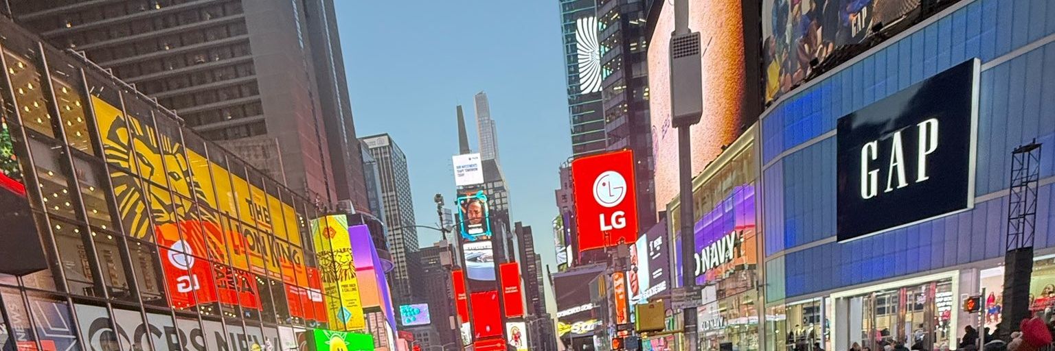 eunsoik's profile banner image