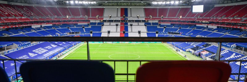 Groupama Stadium banner