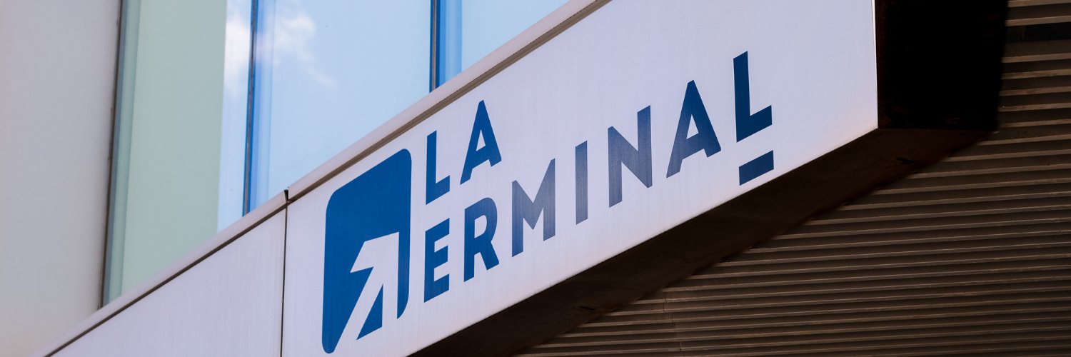 La Terminal banner