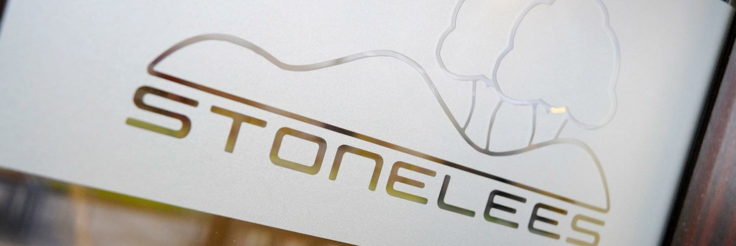 StoneleesGolfCentre banner