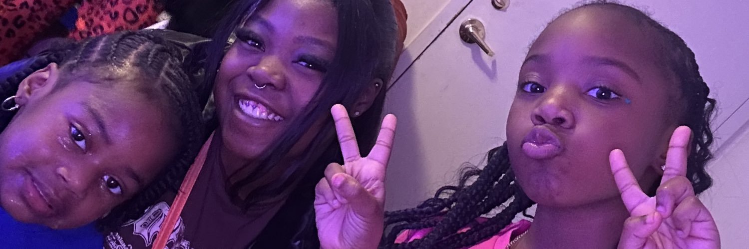 _sheliayaa's profile banner image