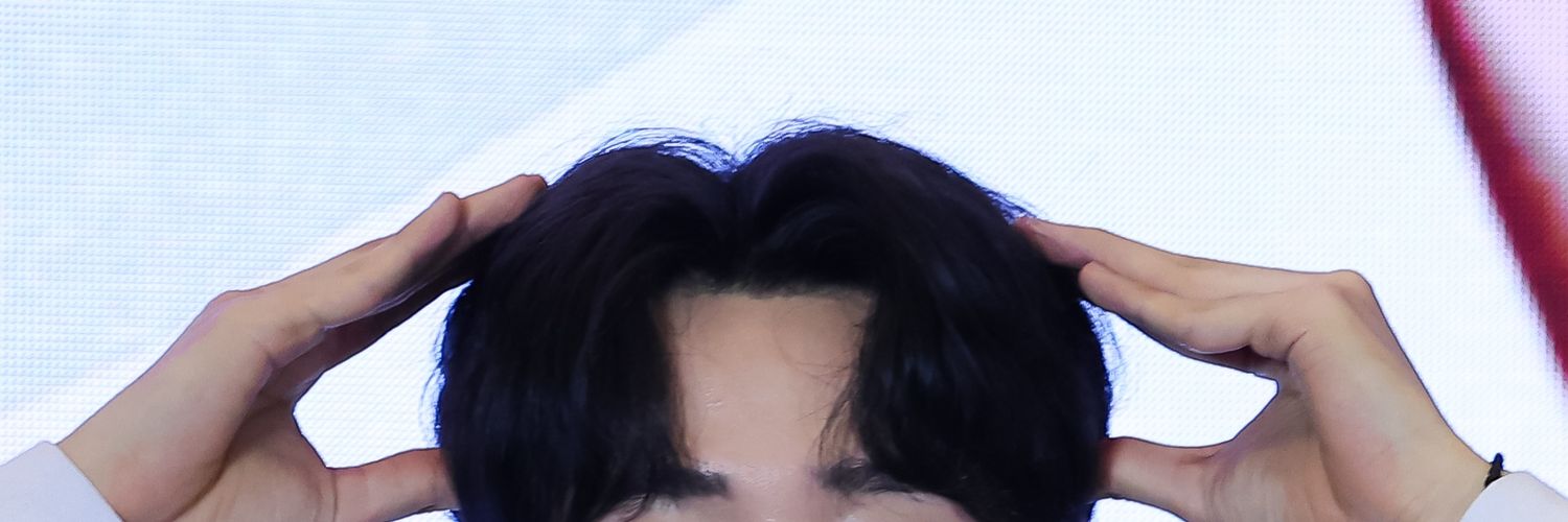 heeseonn's profile banner image