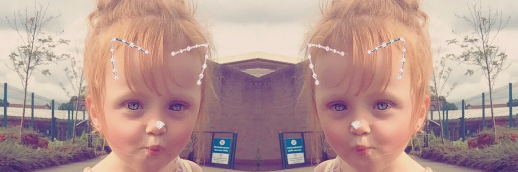 loulaa86's profile banner image