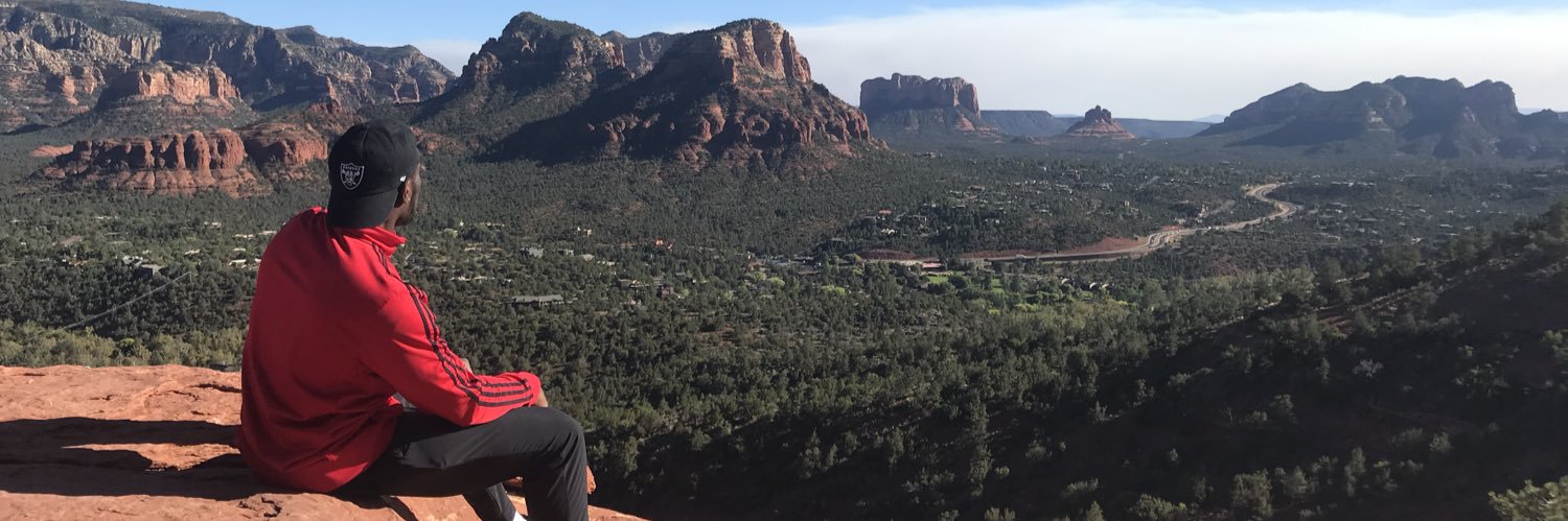 MoMoneySmit's profile banner image