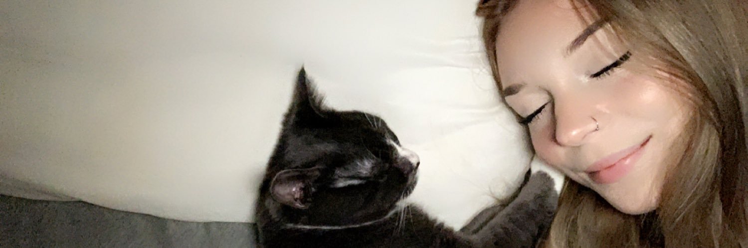 LillyVictoria_'s profile banner image