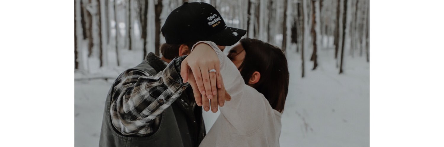 MadiMooney's profile banner image