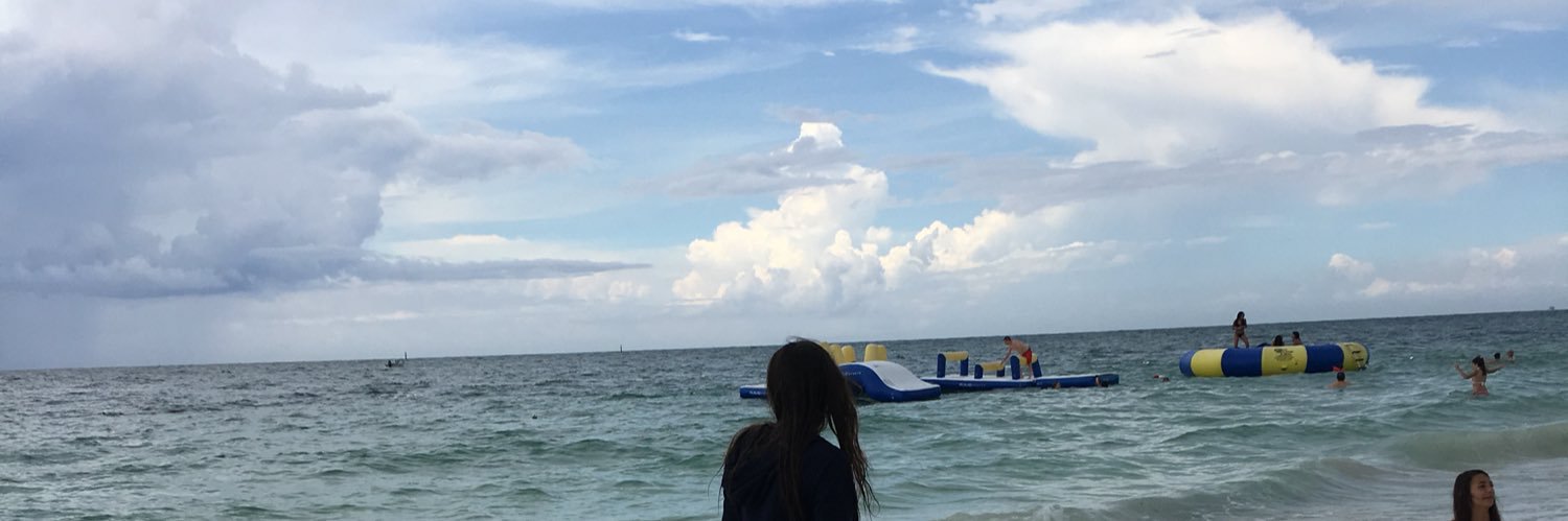 martuperez46's profile banner image